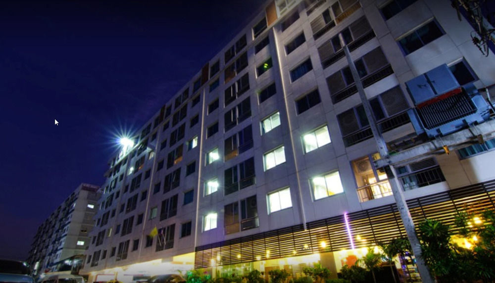 Centric Place Hotel Bangkok Exterior photo